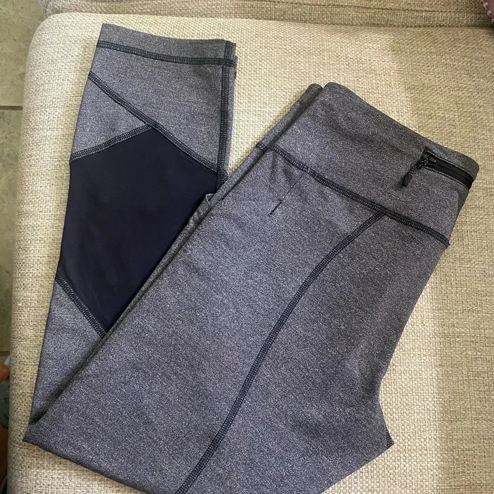 Lululemon Athletica Yoga‎ or Running Crop Leggings Grey & Black Size 6